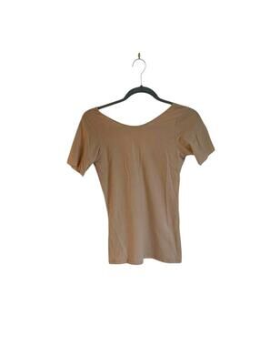 Numi NWT The Signature Undershirt Size M Almond/Beige
